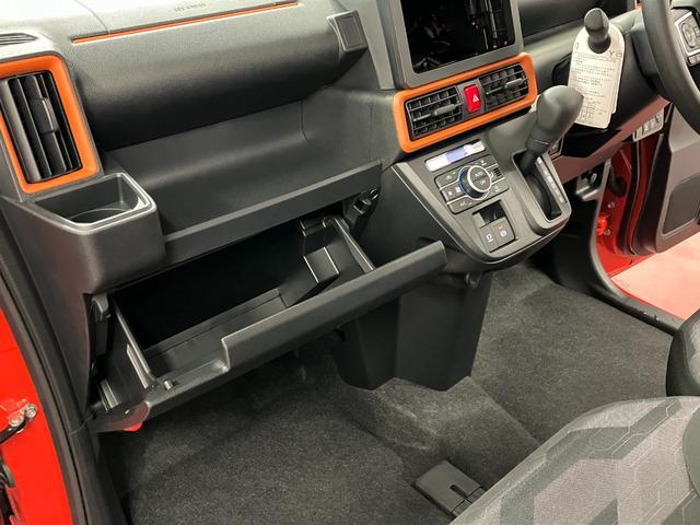 タントファンクロス届出済未使用車　元展示車　衝突被害軽減システム　シートヒーター　誤発進抑制装置　オートマチックハイビーム　禁煙　両側電動スライドドア　ＬＥＤヘッドランプ　車線逸脱警報　オートライト　スマートキー（長崎県）の中古車