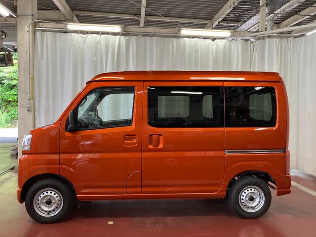 ハイゼットカーゴＤＸひょう害車　届出済未使用車　元展示車　オートライト　禁煙　衝突被害軽減システム　アイドリングストップ　キーレス　両側スライドドア　整備記録簿　レーンアシスト　運転席エアバッグ　助手席エアバック　ＡＢＳ（長崎県）の中古車
