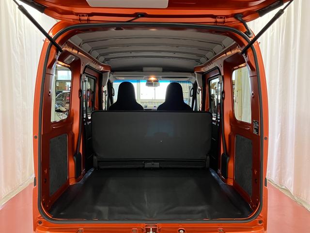 ハイゼットカーゴＤＸひょう害車　届出済未使用車　元展示車　オートライト　禁煙　衝突被害軽減システム　アイドリングストップ　キーレス　両側スライドドア　整備記録簿　レーンアシスト　運転席エアバッグ　助手席エアバック　ＡＢＳ（長崎県）の中古車