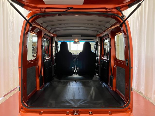 ハイゼットカーゴＤＸひょう害車　届出済未使用車　元展示車　オートライト　禁煙　衝突被害軽減システム　アイドリングストップ　キーレス　両側スライドドア　整備記録簿　レーンアシスト　運転席エアバッグ　助手席エアバック　ＡＢＳ（長崎県）の中古車