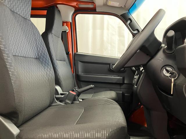 ハイゼットカーゴＤＸひょう害車　届出済未使用車　元展示車　オートライト　禁煙　衝突被害軽減システム　アイドリングストップ　キーレス　両側スライドドア　整備記録簿　レーンアシスト　運転席エアバッグ　助手席エアバック　ＡＢＳ（長崎県）の中古車