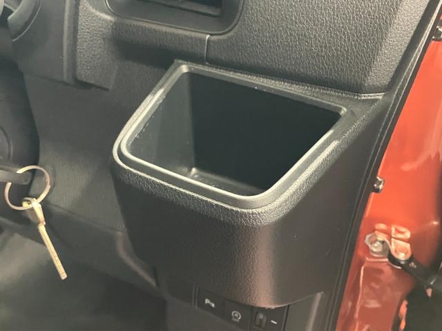 ハイゼットカーゴＤＸひょう害車　届出済未使用車　元展示車　オートライト　禁煙　衝突被害軽減システム　アイドリングストップ　キーレス　両側スライドドア　整備記録簿　レーンアシスト　運転席エアバッグ　助手席エアバック　ＡＢＳ（長崎県）の中古車