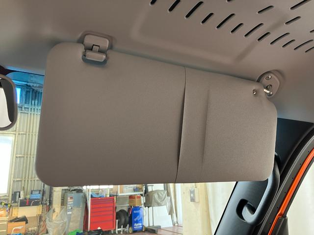 ハイゼットカーゴＤＸひょう害車　届出済未使用車　元展示車　オートライト　禁煙　衝突被害軽減システム　アイドリングストップ　キーレス　両側スライドドア　整備記録簿　レーンアシスト　運転席エアバッグ　助手席エアバック　ＡＢＳ（長崎県）の中古車