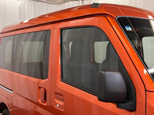 ハイゼットカーゴＤＸひょう害車　届出済未使用車　元展示車　オートライト　禁煙　衝突被害軽減システム　アイドリングストップ　キーレス　両側スライドドア　整備記録簿　レーンアシスト　運転席エアバッグ　助手席エアバック　ＡＢＳ（長崎県）の中古車