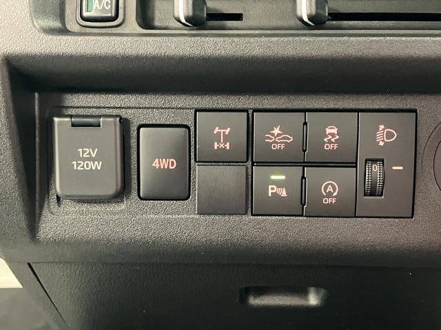 ハイゼットトラックスタンダード　農用スペシャル届出済未使用車　元展示車　４ＷＤ　マニュアル車　運転席エアバッグ　助手席エアバッグ　アイドリングストップ　衝突被害軽減システム　オートライト　オートマチックハイビーム　パワーステアリング　エアコン（長崎県）の中古車