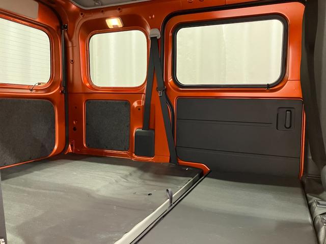 ハイゼットカーゴＤＸ元展示車　１オーナー　禁煙　衝突被害軽減システム　アイドリングストップ　キーレスキー　両側スライドドア　ＥＳＣ　整備記録簿　レーンアシスト　オートライト　運転席エアバッグ　助手席エアバック　ＡＢＳ（長崎県）の中古車