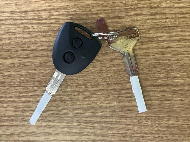 ミライースＸ　ＳＡIII届出済未使用車　元展示車　衝突被害軽減システム　車線逸脱警報　アイドリングストップ　運転席エアバッグ　助手席エアバッグ　ＬＥＤヘッドランプ　オートマチックハイビーム　キーレス　オートライト（長崎県）の中古車