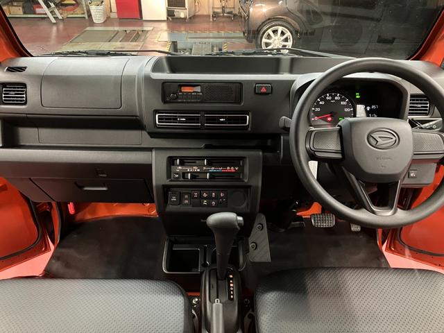 ハイゼットトラックスタンダード　農用スペシャル元展示車　４ＷＤ　ＣＶＴ車　点検記録簿　１オーナー　レーンアシスト　デュアルエアバッグ　衝突被害軽減システム　オートライト　オートマチックハイビーム　横滑り防止　禁煙車　パワーステアリング　エアコン（長崎県）の中古車