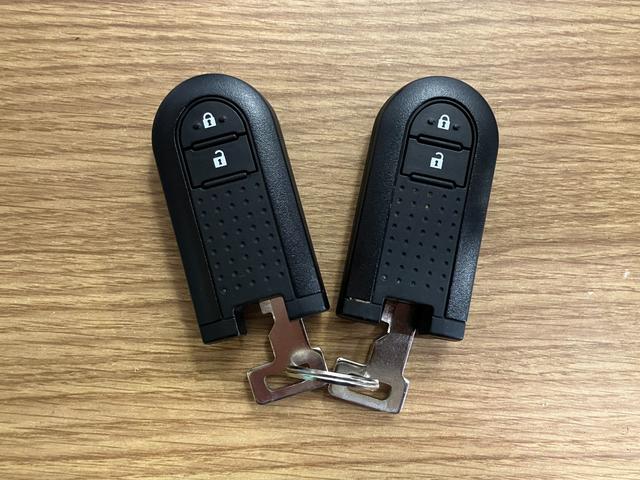 ミライースＧ　リミテッドＳＡIII下取車　ナビ　バックカメラ　ＥＴＣ　ドライブレコーダー　衝突被害軽減システム　アイドリングストップ　ＬＥＤヘッドランプ　スマートキー　プッシュスタート　シートヒーター　オートライト　電格ドアミラー（長崎県）の中古車