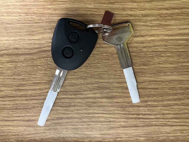 ミライースＸ　ＳＡIII届出済未使用車　元展示車　衝突被害軽減システム　１オーナー　禁煙　車線逸脱警報　アイドリングストップ　運転席エアバッグ　助手席エアバッグ　ＬＥＤヘットランプ　オートハイビーム　キーレス　オートライト（長崎県）の中古車