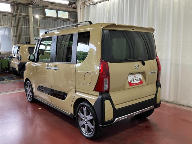 タントファンクロスターボ届出済未使用車　元展示車　シートヒーター　電動格納式ドアミラー　アイドリングストップ　禁煙　ＬＥＤヘッドランプ　スマートキー　車線逸脱警報装置　オートライト　１オーナー　オートマチックハイビーム（長崎県）の中古車