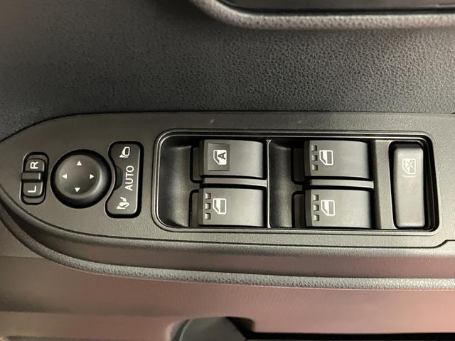 タントファンクロスターボ届出済未使用車　元展示車　シートヒーター　電動格納式ドアミラー　アイドリングストップ　禁煙　ＬＥＤヘッドランプ　スマートキー　車線逸脱警報装置　オートライト　１オーナー　オートマチックハイビーム（長崎県）の中古車