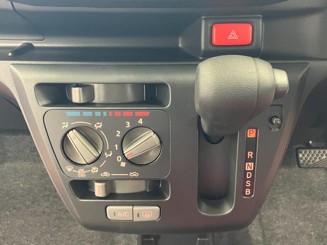 ミライースＬ　ＳＡIII届出済未使用車　元展示車　アイドリングストップ　禁煙　衝突被害軽減システム　１オーナー　キ−レス　運転席エアバッグ　助手席エアバッグ　横滑防止　レーンキープアシスト　オートマチックハイビーム　ＡＢＳ（長崎県）の中古車