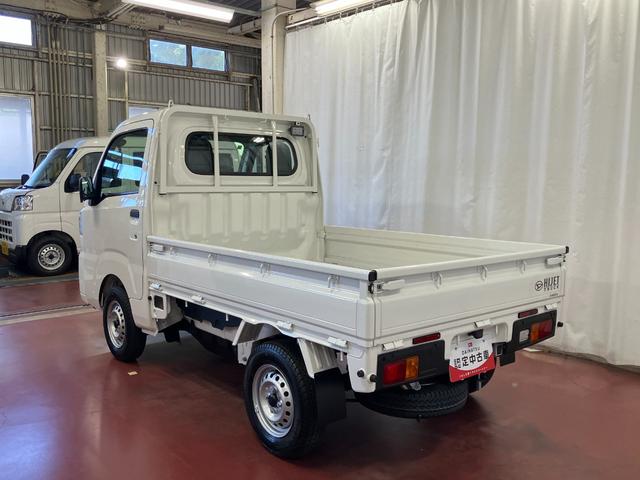ハイゼットトラックスタンダード　農用スペシャル届出済未使用車　元展示車　４ＷＤ　マニュアル車　運転席エアバッグ　助手席エアバッグ　誤発進抑制機能　禁煙　オートマチックハイビーム　パワステ　１オーナー　エアコン　オートライト　アイドリングストップ（長崎県）の中古車