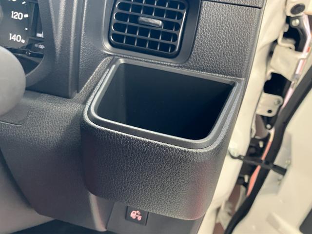 ハイゼットトラックスタンダード　農用スペシャル届出済未使用車　元展示車　４ＷＤ　マニュアル車　運転席エアバッグ　助手席エアバッグ　誤発進抑制機能　禁煙　オートマチックハイビーム　パワステ　１オーナー　エアコン　オートライト　アイドリングストップ（長崎県）の中古車