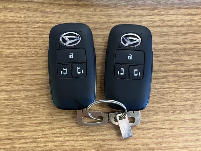 ムーヴキャンバスストライプスＧ届出済未使用車　元展示車　アイドリングストップ　セキュリティアラーム　スマートキー　プッシュスタート　シートヒーター　１オーナー車　ＬＥＤヘッドランプ　車線逸脱警報　ベンチシート　オートハイビーム（長崎県）の中古車