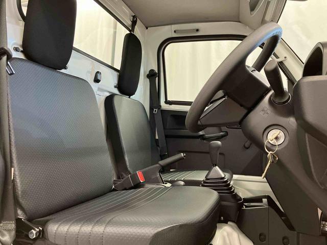 ハイゼットトラックスタンダード　農用スペシャル元展示車　４ＷＤ　マニュアル車　レーンキープアシスト　整備記録簿　助手席エアバッグ　誤発進抑制機能　禁煙　オートマチックハイビーム　パワステ　１オーナー　エアコン　運転席エアバッグ　オートライト（長崎県）の中古車