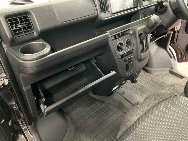 ハイゼットカーゴデッキバンＧ　ＳＡIII下取車　４ＷＤ　ナビ　バックカメラ　ドライブレコーダー　電動格納ミラー　キーレスキー　衝突被害軽減システム　ＬＥＤヘッドランプ　アイドリングストップ　運転席エアバッグ　助手席エアバッグ（長崎県）の中古車