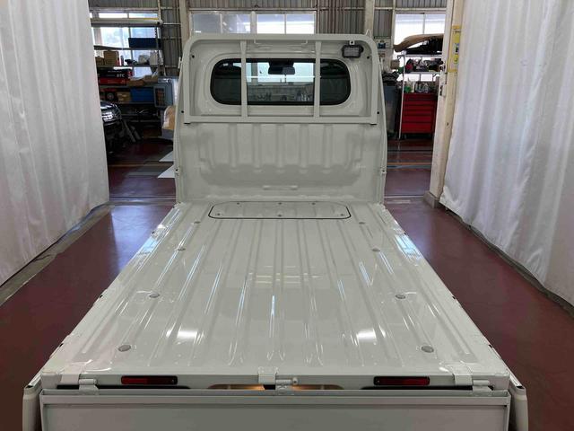 ハイゼットトラックスタンダード　農用スペシャル届出済未使用車　元展示車　４ＷＤ　マニュアル車　レーンキープアシスト　整備記録簿　運転席エアバッグ　助手席エアバッグ　オートマチックハイビーム　パワステ　１オーナー　エアコン　アイドリングストップ（長崎県）の中古車