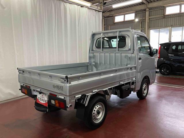 ハイゼットトラックスタンダード届出済未使用車　元展示車　２ＷＤ　ＣＶＴ車　１オーナー　衝突被害軽減システム　パワステ　オートエアコン　運転席エアバッグ　助手席エアバッグ　アイドリングストップ　オートライト　オートマチックハイビーム（長崎県）の中古車