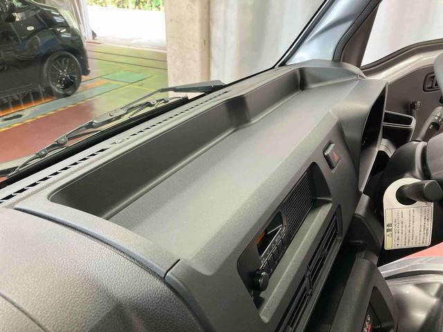 ハイゼットトラックスタンダード届出済未使用車　元展示車　２ＷＤ　ＣＶＴ車　１オーナー　衝突被害軽減システム　パワステ　オートエアコン　運転席エアバッグ　助手席エアバッグ　アイドリングストップ　オートライト　オートマチックハイビーム（長崎県）の中古車