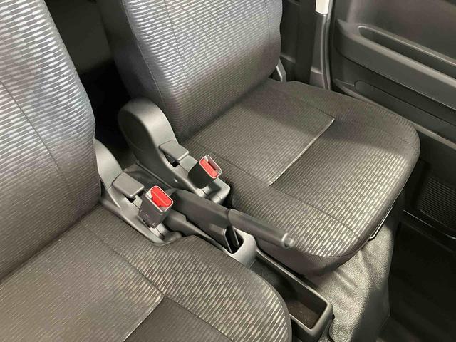 ハイゼットカーゴＤＸ届出済未使用車　元展示車　禁煙　衝突安全ボディ　キーレスキー　両側スライドドア　アイドリングストップ　オートマチックハイビーム　ＥＳＣ　オートライト　記録簿　レーンアシスト　両席エアバッグ　１オーナー（長崎県）の中古車