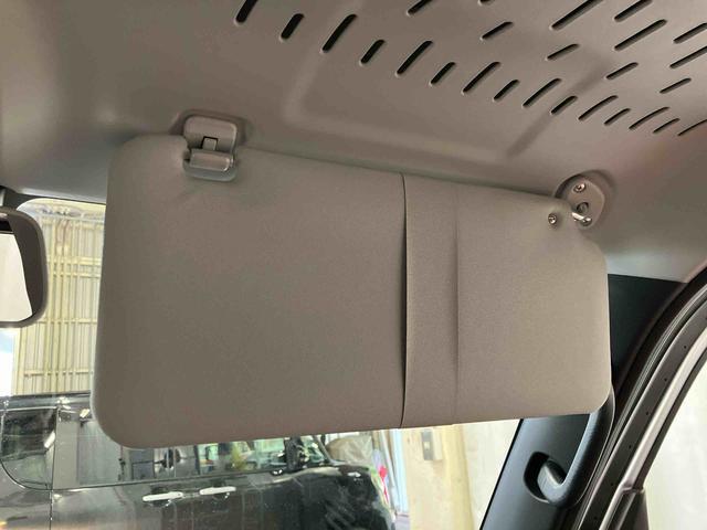 ハイゼットカーゴＤＸ届出済未使用車　元展示車　衝突被害軽減システム　アイドリングストップ　両側スライドドア　運転席エアバッグ　助手席エアバッグ　禁煙　安全ボディ　展示車　キーレス　ハイビームアシスト　ＥＳＣ　ＡＢＳ（長崎県）の中古車
