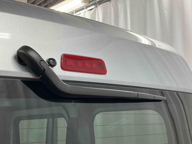 ハイゼットカーゴＤＸ届出済未使用車　元展示車　衝突被害軽減システム　アイドリングストップ　両側スライドドア　運転席エアバッグ　助手席エアバッグ　禁煙　安全ボディ　展示車　キーレス　ハイビームアシスト　ＥＳＣ　ＡＢＳ（長崎県）の中古車