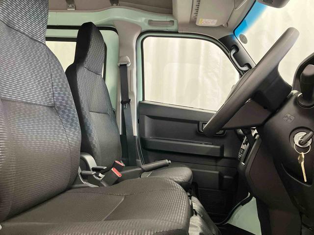 ハイゼットカーゴＤＸ元展示車　衝突被害軽減システム　アイドリングストップ　両側スライドドア　運転席エアバッグ　助手席エアバッグ　安全ボディ　オートマチックハイビーム　オートライト　キーレス　ＡＢＳ　ＥＳＣ（長崎県）の中古車