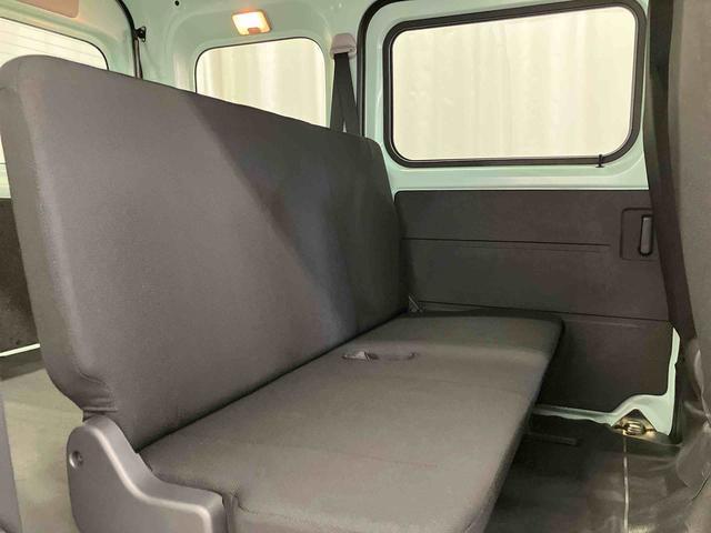 ハイゼットカーゴＤＸ元展示車　衝突被害軽減システム　アイドリングストップ　両側スライドドア　運転席エアバッグ　助手席エアバッグ　安全ボディ　オートマチックハイビーム　オートライト　キーレス　ＡＢＳ　ＥＳＣ（長崎県）の中古車