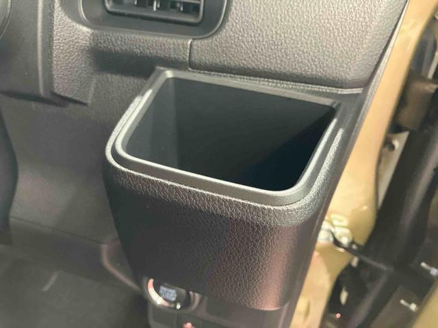 ハイゼットカーゴデッキバンＧ届出済未使用車　元展示車　衝突被害軽減システム　レーンキープアシスト　両側スライドドア　スマートキー　オートライト　電動格納ミラー　アイドリングストップ　ＡＢＳ　運転席エアバッグ　助手席エアバッグ（長崎県）の中古車