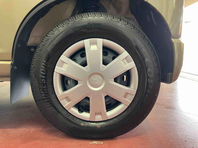 ハイゼットカーゴデッキバンＧ届出済未使用車　元展示車　衝突被害軽減システム　レーンキープアシスト　両側スライドドア　スマートキー　オートライト　電動格納ミラー　アイドリングストップ　ＡＢＳ　運転席エアバッグ　助手席エアバッグ（長崎県）の中古車