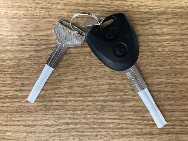 ミラトコットＬ　ＳＡIII下取車　メモリーナビ　車線逸脱警報装置　ブルートゥース　ＴＶ　ＬＥＤヘッドランプ　ＤＶＤ　キーレス　アイドリングストップ　オートマチックハイビーム　衝突安全ボディ　衝突被害軽減システム（長崎県）の中古車