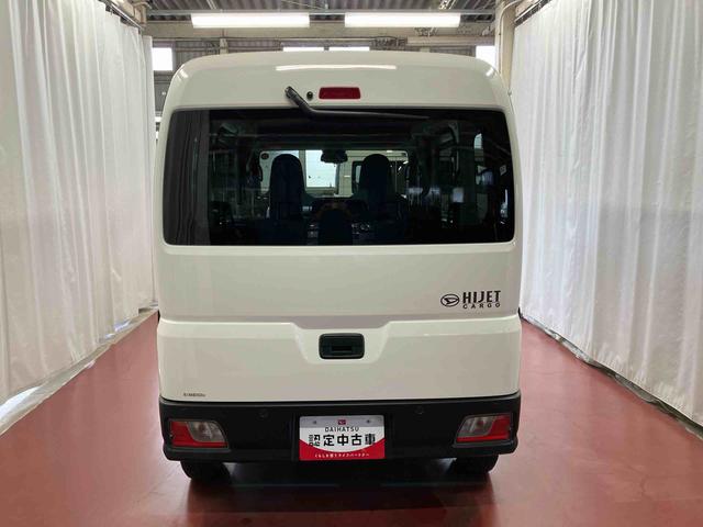 ハイゼットカーゴＤＸ届出済未使用車　元展示車　衝突被害軽減システム　衝突安全ボディ　キーレスキー　両側スライドドア　アイドリングストップ　ＥＳＣ　オートライト　レーンアシスト　ＡＢＳ　運転席エアバッグ　助手席エアバッグ（長崎県）の中古車