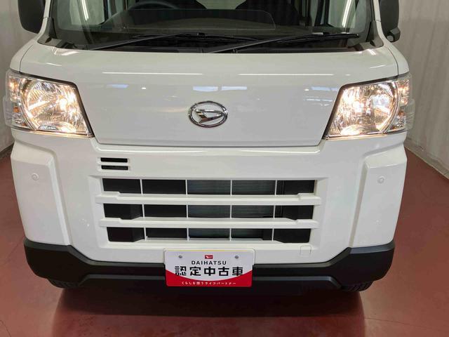 ハイゼットカーゴＤＸ届出済未使用車　元展示車　衝突被害軽減システム　衝突安全ボディ　キーレスキー　両側スライドドア　アイドリングストップ　ＥＳＣ　オートライト　レーンアシスト　ＡＢＳ　運転席エアバッグ　助手席エアバッグ（長崎県）の中古車