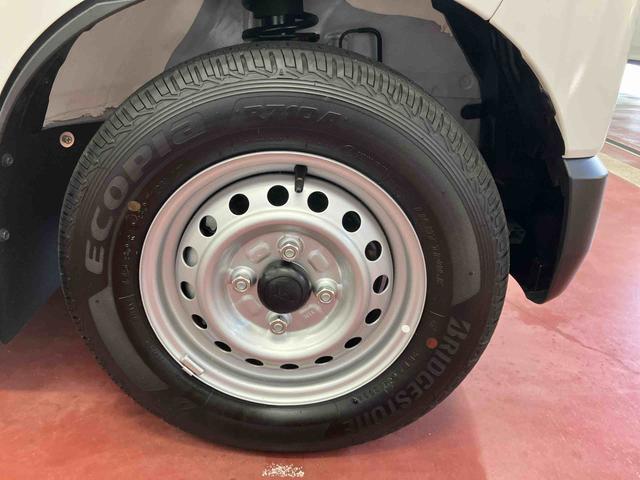 ハイゼットカーゴＤＸ届出済未使用車　元展示車　衝突被害軽減システム　衝突安全ボディ　キーレスキー　両側スライドドア　アイドリングストップ　ＥＳＣ　オートライト　レーンアシスト　ＡＢＳ　運転席エアバッグ　助手席エアバッグ（長崎県）の中古車