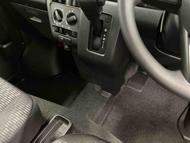 ハイゼットカーゴデッキバンG元展示車 衝突被害軽減システム レーンキープアシスト 両側スライドドア オートライト オートマチックハイビーム 電動格納ミラー アイドリングストップ スマートキー 運転席エアバッグ 助手席エアバッグ(長崎県)の中古車