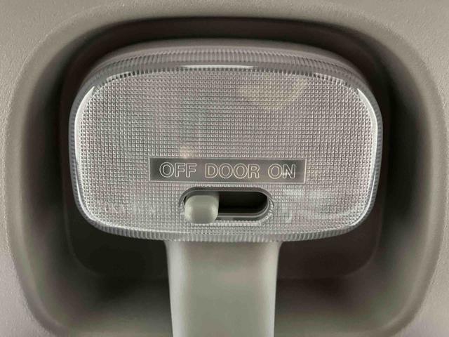 ハイゼットカーゴデッキバンG元展示車 衝突被害軽減システム レーンキープアシスト 両側スライドドア オートライト オートマチックハイビーム 電動格納ミラー アイドリングストップ スマートキー 運転席エアバッグ 助手席エアバッグ(長崎県)の中古車