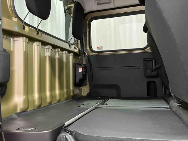 ハイゼットカーゴデッキバンG元展示車 衝突被害軽減システム レーンキープアシスト 両側スライドドア オートライト オートマチックハイビーム 電動格納ミラー アイドリングストップ スマートキー 運転席エアバッグ 助手席エアバッグ(長崎県)の中古車