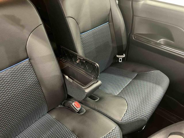 タントカスタムＸ届出済未使用車　元展示車　衝突被害軽減システム　車線逸脱防止　アイドリングストップ　禁煙　ＬＥＤヘッドランプ　オートライト　シートヒーター　両側電動スライドドア　スマートキー　プッシュスタート（長崎県）の中古車
