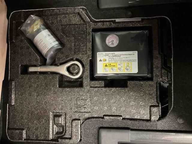 タントカスタムＸ届出済未使用車　元展示車　衝突被害軽減システム　車線逸脱防止　アイドリングストップ　禁煙　ＬＥＤヘッドランプ　オートライト　シートヒーター　両側電動スライドドア　スマートキー　プッシュスタート（長崎県）の中古車