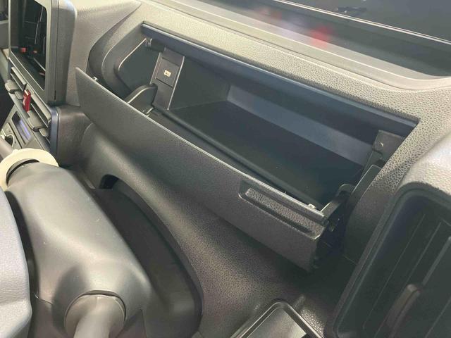 タントＸ届出済未使用車　元展示車　アイドリングストップ　衝突被害軽減システム　電動格納ミラー　スマートキー　禁煙　ＬＥＤヘッドランプ　車線逸脱警報　オートハイビーム　片側電動両側スライドドア　１オーナー（長崎県）の中古車