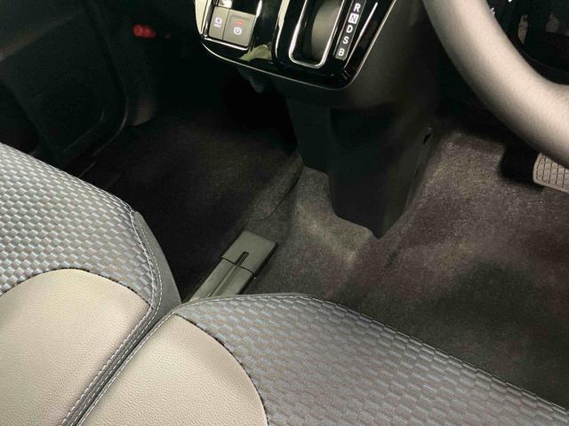 タントカスタムXひょう害車 届出済未使用車 元展示車 禁煙 ディスプレイオーディオ ブルートゥース バックカメラ 衝突被害軽減システム 車線逸脱防止 シートヒーター スマートキー プッシュスタート LEDヘッドランプ(長崎県)の中古車