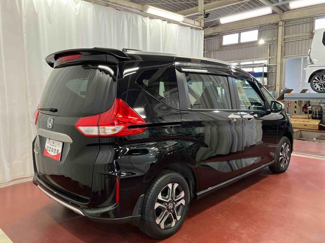 フリード＋クロスター下取車　４ＷＤ　ナビ　ブルートゥース　ＥＴＣ　バックカメラ　ドライブレコーダー　衝突被害軽減ブレーキ　誤発進抑制　ＬＥＤヘッドランプ　スマートキー　両側電動スライドドア　アイドリングストップ（長崎県）の中古車