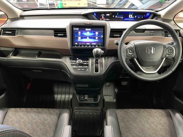 フリード＋クロスター下取車　４ＷＤ　ナビ　ブルートゥース　ＥＴＣ　バックカメラ　ドライブレコーダー　衝突被害軽減ブレーキ　誤発進抑制　ＬＥＤヘッドランプ　スマートキー　両側電動スライドドア　アイドリングストップ（長崎県）の中古車