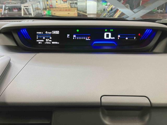 フリード＋クロスター下取車　４ＷＤ　ナビ　ブルートゥース　ＥＴＣ　バックカメラ　ドライブレコーダー　衝突被害軽減ブレーキ　誤発進抑制　ＬＥＤヘッドランプ　スマートキー　両側電動スライドドア　アイドリングストップ（長崎県）の中古車