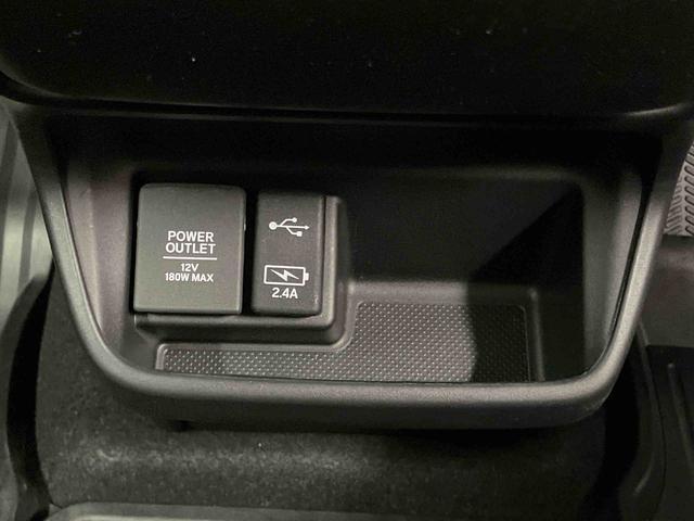 フリード＋クロスター下取車　４ＷＤ　ナビ　ブルートゥース　ＥＴＣ　バックカメラ　ドライブレコーダー　衝突被害軽減ブレーキ　誤発進抑制　ＬＥＤヘッドランプ　スマートキー　両側電動スライドドア　アイドリングストップ（長崎県）の中古車