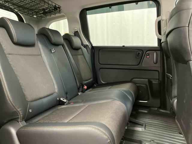 フリード＋クロスター下取車　４ＷＤ　ナビ　ブルートゥース　ＥＴＣ　バックカメラ　ドライブレコーダー　衝突被害軽減ブレーキ　誤発進抑制　ＬＥＤヘッドランプ　スマートキー　両側電動スライドドア　アイドリングストップ（長崎県）の中古車