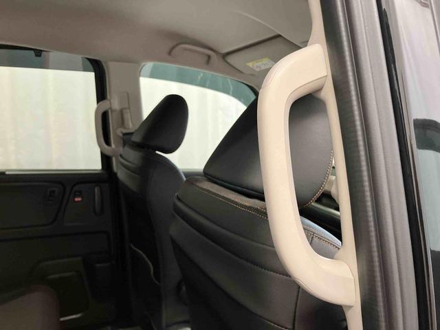 フリード＋クロスター下取車　４ＷＤ　ナビ　ブルートゥース　ＥＴＣ　バックカメラ　ドライブレコーダー　衝突被害軽減ブレーキ　誤発進抑制　ＬＥＤヘッドランプ　スマートキー　両側電動スライドドア　アイドリングストップ（長崎県）の中古車