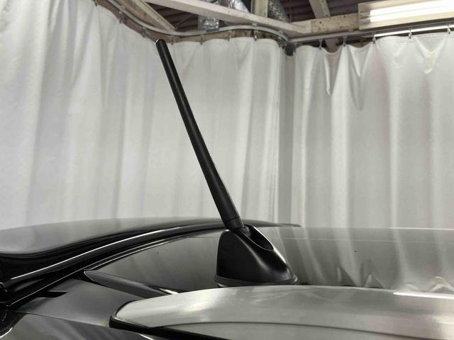 フリード＋クロスター下取車　４ＷＤ　ナビ　ブルートゥース　ＥＴＣ　バックカメラ　ドライブレコーダー　衝突被害軽減ブレーキ　誤発進抑制　ＬＥＤヘッドランプ　スマートキー　両側電動スライドドア　アイドリングストップ（長崎県）の中古車